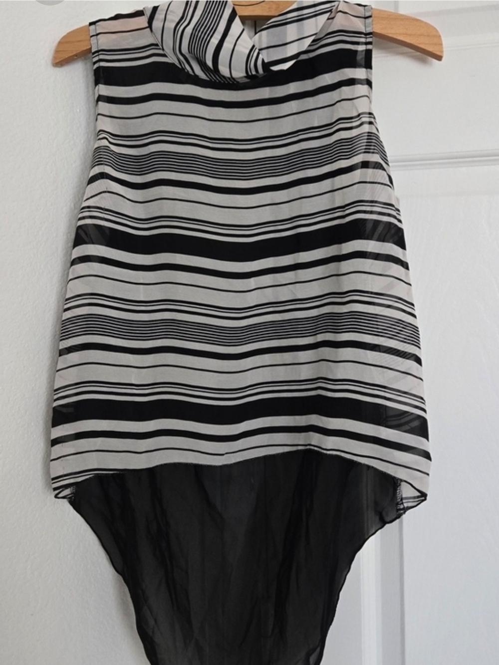 Women Black and White Striped High-Low Skirt Size Medium